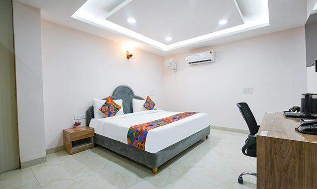 Immense Residency Hotel Faridabad Buitenkant foto